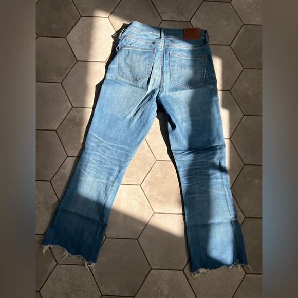 Madewell Button fly Demi-Boot cut Raw Hem size 26 - Picture 4 of 5